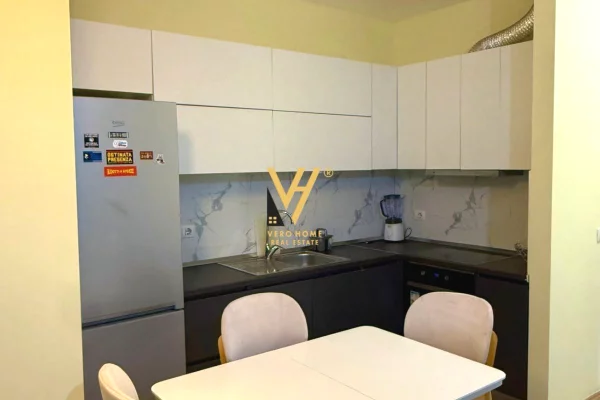 Shtepi me qera 2+1 ne Tirane - 750 Euro