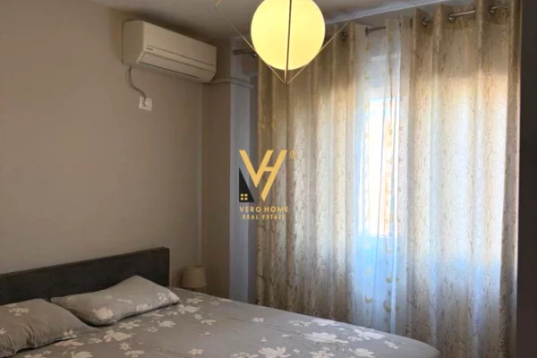 Shtepi me qera Apartament ne Tirane, 2+1, Mobilimi E mobiluar, Pagesa 750  Euro.