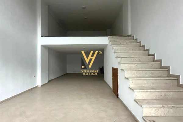 Ambient biznesi me qera 1+1 ne Tirane - 70,000 Leke