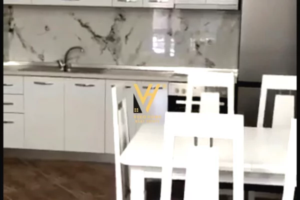 Shtepi me qera 2+1 ne Tirane - 55,000 Leke