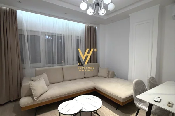 Shtepi me qera 2+1 ne Tirane - 1,000 Euro