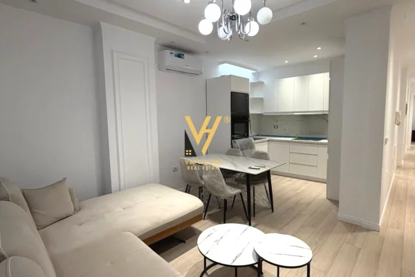 Shtepi me qera 2+1 ne Tirane - 1,000 Euro