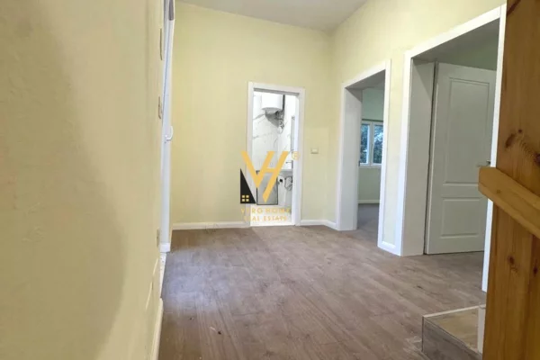 Shtepi me qera 5+1 ne Tirane - 110,000 Leke