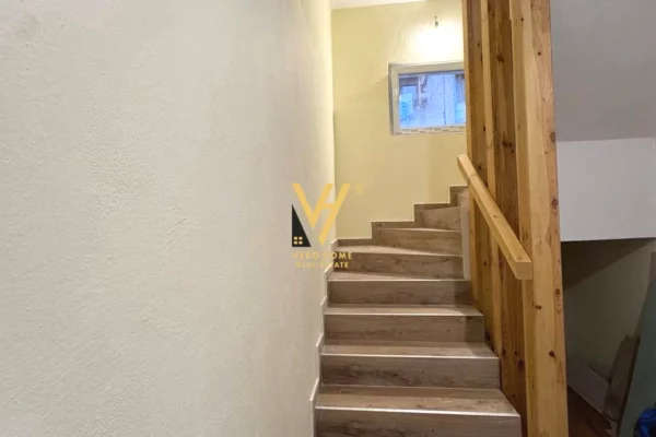 Shtepi me qera 5+1 ne Tirane - 110,000 Leke