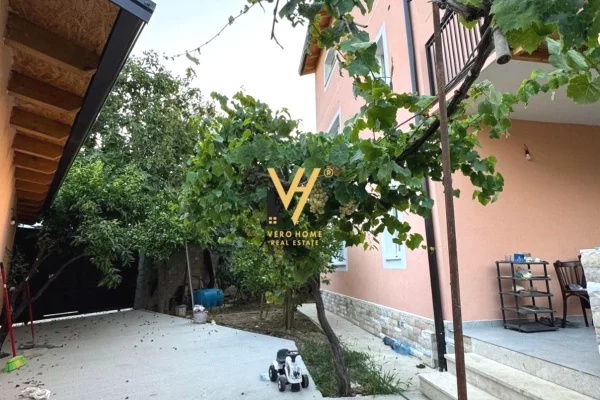 Shtepi me qera Vila Luksoze ne Tirane, 5+1, Mobilimi Bosh, pa mobiluar, Pagesa 110,000  Leke.