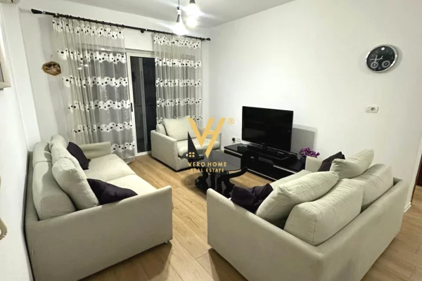Shtepi me qera 2+1 ne Tirane - 850 Euro
