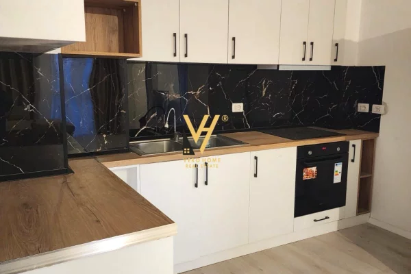 Shtepi me qera 2+1 ne Tirane - 550 Euro