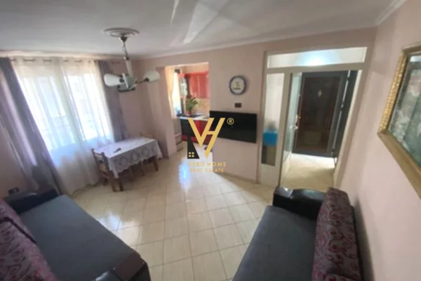 Shtepi ne shitje 1+1 ne Tirane - 7,500,000 Leke