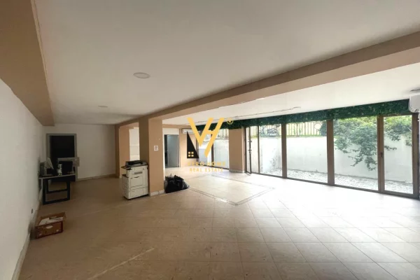 JEPET AMBIENT BIZNESI 160 M2 ME QERA TE PAZARI I RI 1.850 EURO