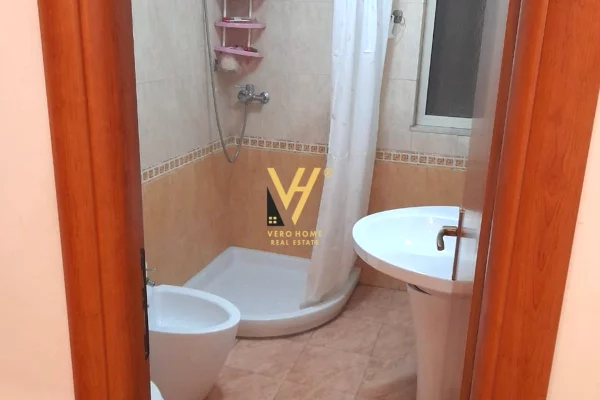 Shtepi me qera 2+1 ne Tirane - 800 Euro