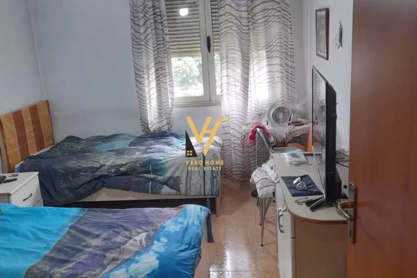 Shtepi me qera 2+1 ne Tirane - 800 Euro