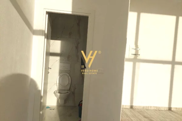 Ambient biznesi me qera 1+1 ne Tirane - 50,000 Leke