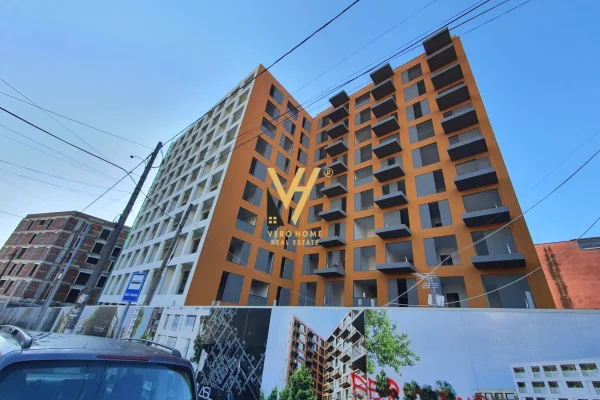 Ambient biznesi ne shitje 4+1 ne Tirane - 20,000 Euro