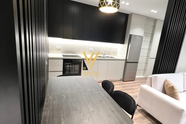 Shtepi me qera 2+1 ne Tirane - 700 Euro