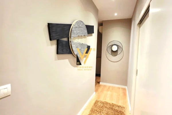 Shtepi ne shitje Vila Luksoze ne Tirane, 3+1, Mobilimi E mobiluar, Pagesa 490,000  Euro.