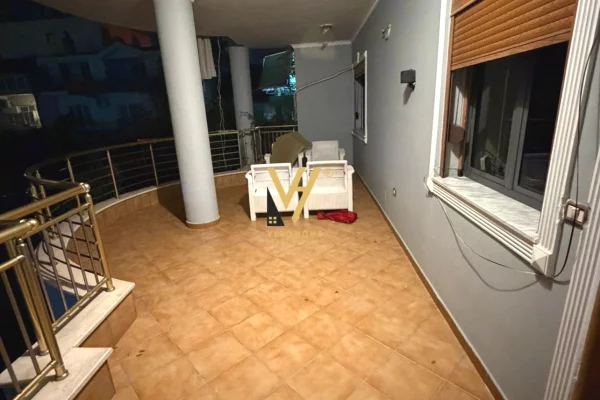 Shtepi me qera 2+1 ne Tirane - 70,000 Leke