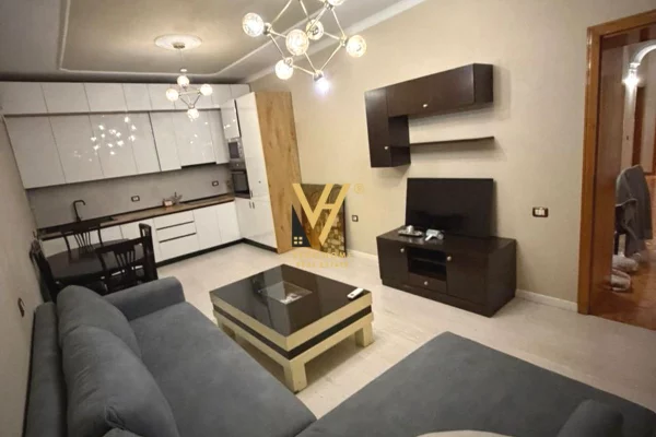 Shtepi me qera 2+1 ne Tirane - 70,000 Leke