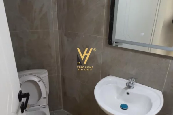 Ambient biznesi me qera 1+1 ne Tirane - 250 Euro