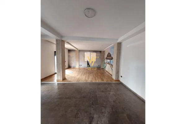 Ambient biznesi me qera 1+1 ne Tirane - 60,000 Leke