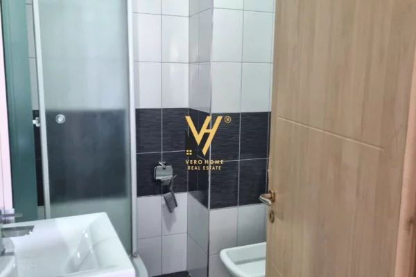 Shtepi me qera Apartament ne Tirane, 2+1, Mobilimi E mobiluar, Pagesa 60,000  Leke.