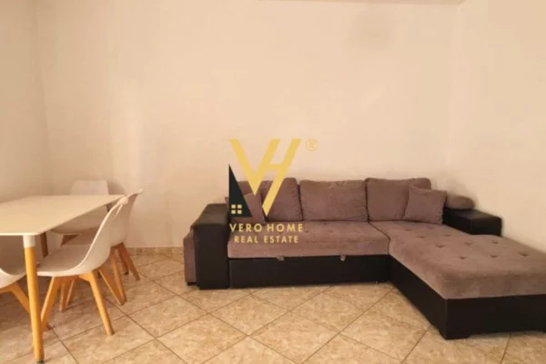 Shtepi me qera 1+1 ne Tirane - 55,000 Leke