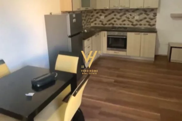 Shtepi me qera 1+1 ne Tirane - 50,000 Leke