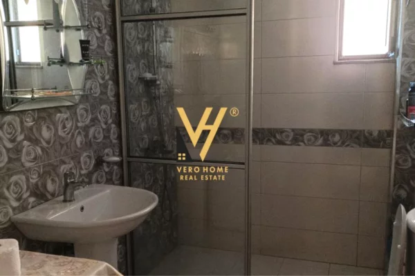 Shtepi me qera Apartament ne Tirane, 2+1, Mobilimi E mobiluar, Pagesa 700  Euro.