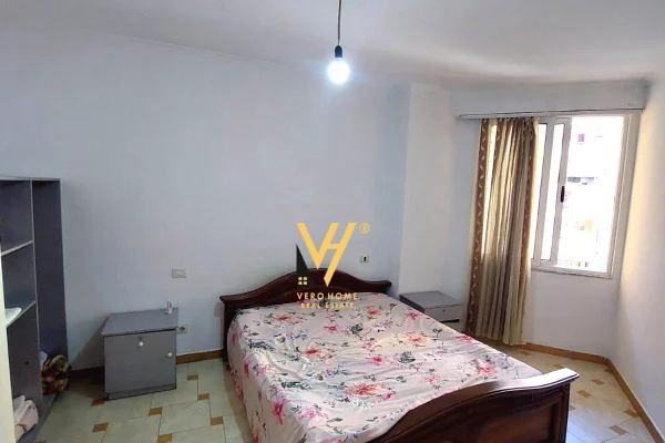 Shtepi me qera 1+1 ne Tirane - 40,000 Leke