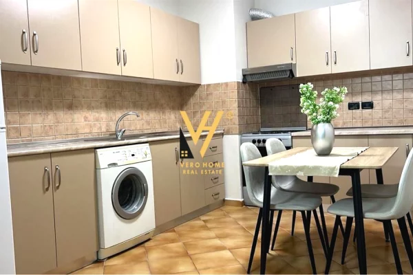 Shtepi me qera Apartament ne Tirane, 1+1, Mobilimi E mobiluar, Pagesa 65,000  Leke.