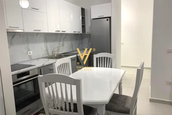 Shtepi me qera 2+1 ne Tirane - 700 Euro