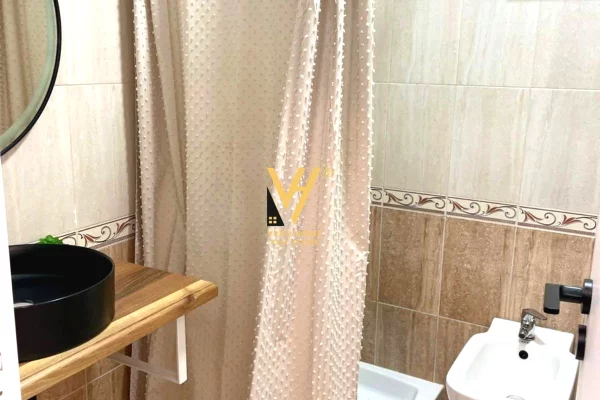 Shtepi me qera 1+1 ne Tirane - 50,000 Leke