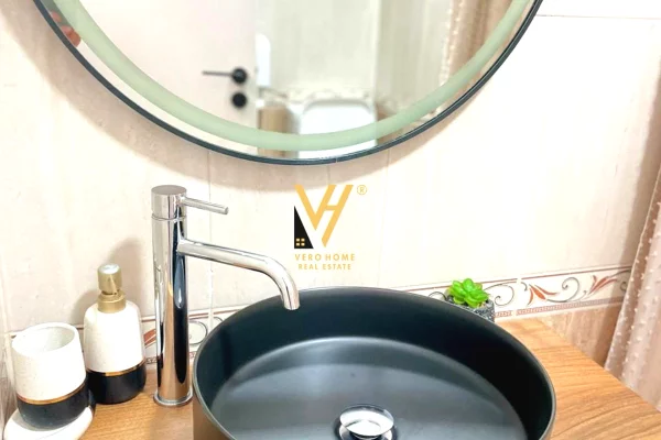 Shtepi me qera Apartament ne Tirane, 1+1, Mobilimi E mobiluar, Pagesa 50,000  Leke.