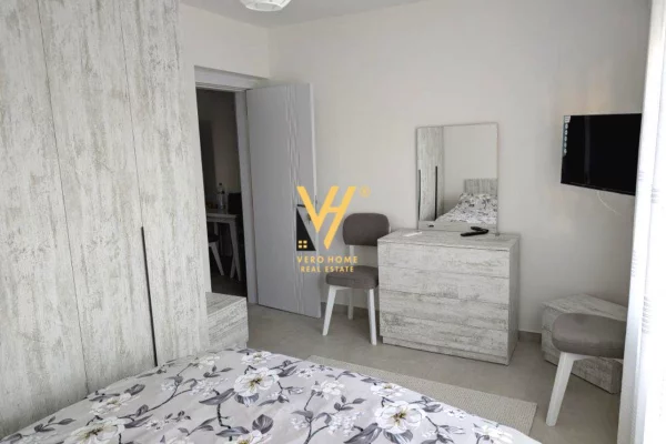 Shtepi me qera 2+1 ne Tirane - 65,000 Leke