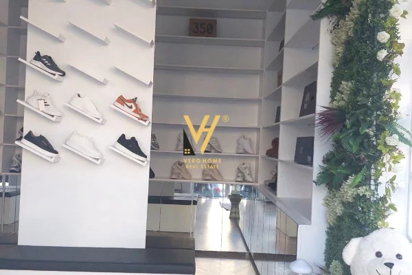 Ambient biznesi me qera 1+1 ne Tirane - 50,000 Leke