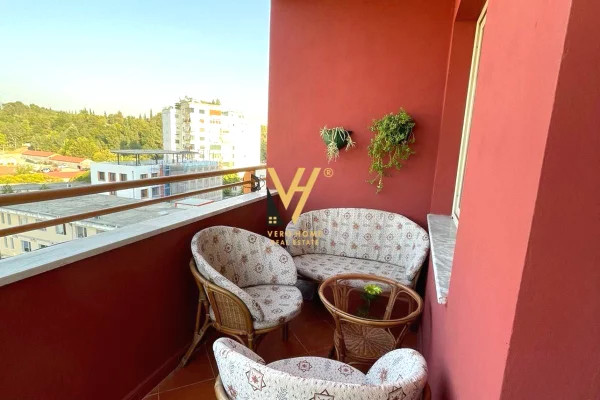 Shtepi me qera Apartament ne Tirane, 2+1, Mobilimi E mobiluar, Pagesa 75,000  Leke.