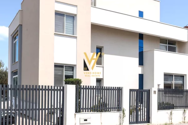 Casa in vendita 7+1 a Tirana - 780,000 Euro