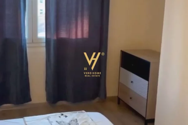 Shtepi ne shitje Apartament ne Tirane, 2+1, Mobilimi E mobiluar, Pagesa 300,000  Euro.