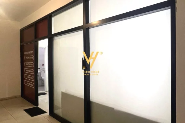 Business Property for Rent 3+1 in Tirana - 50,000 Leke