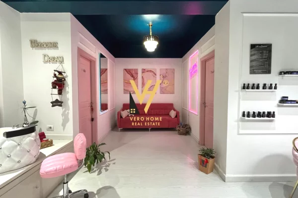 Business Property for Rent 3+1 in Tirana - 80,000 Leke