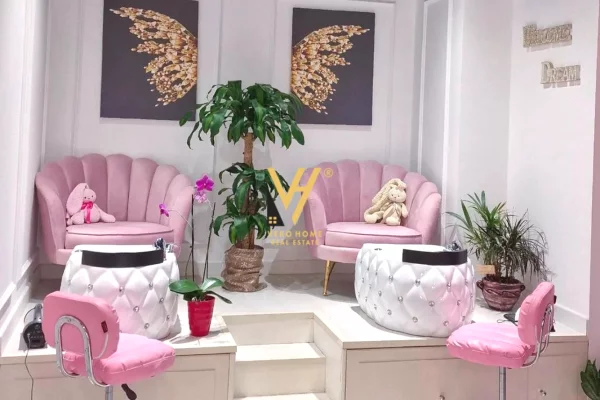 Business Property for Rent 3+1 in Tirana - 80,000 Leke