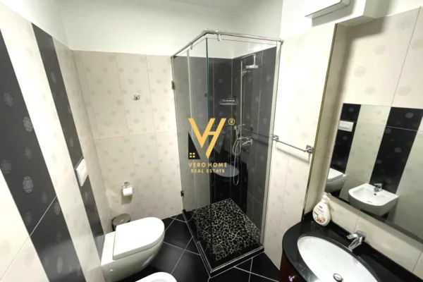 Shtepi me qera 3+1 ne Tirane - 1,000 Euro