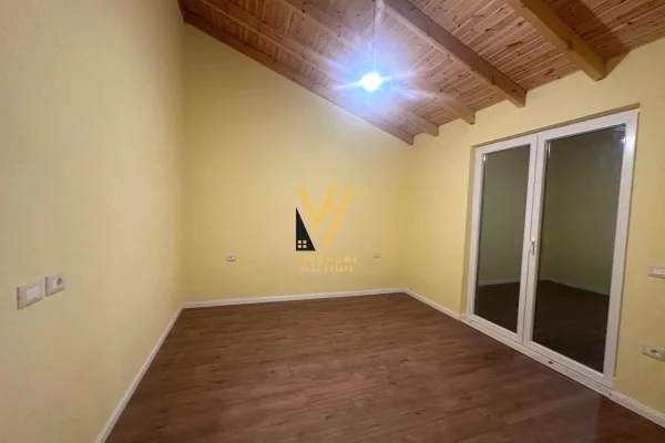 Shtepi me qera Vila Luksoze ne Tirane, 5+1, Mobilimi Bosh, pa mobiluar, Pagesa 110,000  Leke.