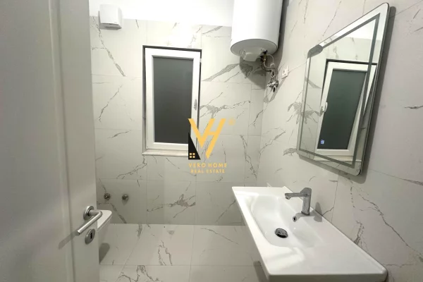 Shtepi me qera Vila Luksoze ne Tirane, 5+1, Mobilimi Bosh, pa mobiluar, Pagesa 110,000  Leke.