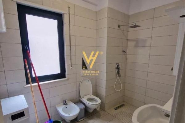 Shtepi me qera Apartament ne Tirane, 2+1, Mobilimi E mobiluar, Pagesa 65,000  Leke.