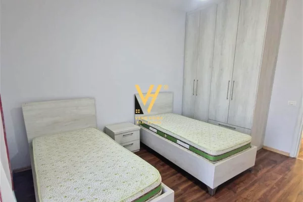 Shtepi me qera Apartament ne Tirane, 2+1, Mobilimi E mobiluar, Pagesa 65,000  Leke.