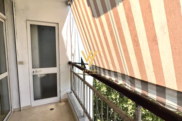 Shtepi ne shitje Apartament ne Tirane, 2+1, Mobilimi Bosh, pa mobiluar, Pagesa 350,000  Euro.