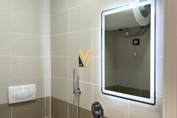 Ambient biznesi me qera 3+1 ne Tirane - 30,000 Leke