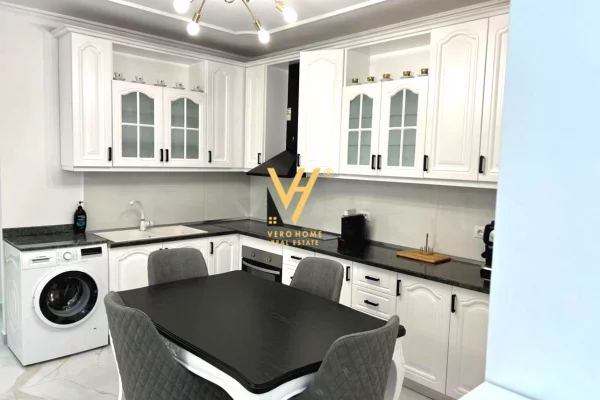 Shtepi me qera Apartament ne Tirane, 2+1, Mobilimi E mobiluar, Pagesa 1,200  Euro.