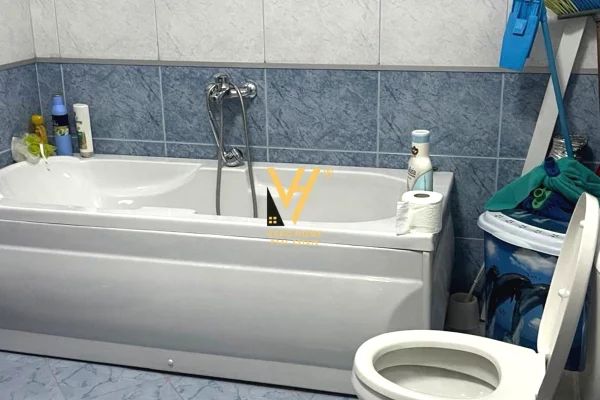 Shtepi me qera Apartament ne Tirane, 2+1, Mobilimi E mobiluar, Pagesa 700  Euro.