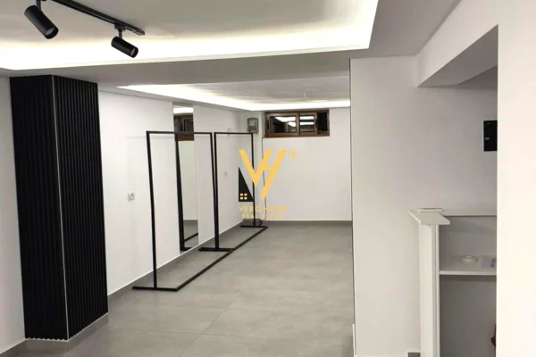 JEPET DYQAN 50M2 ME QERA TE ISH EKSPOZITA 50.000 LEKE